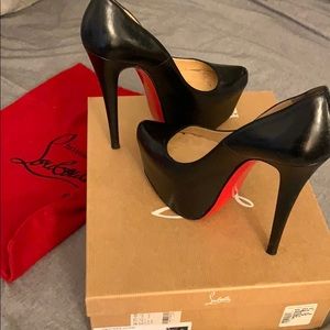 Christian Louboutin Daffodile